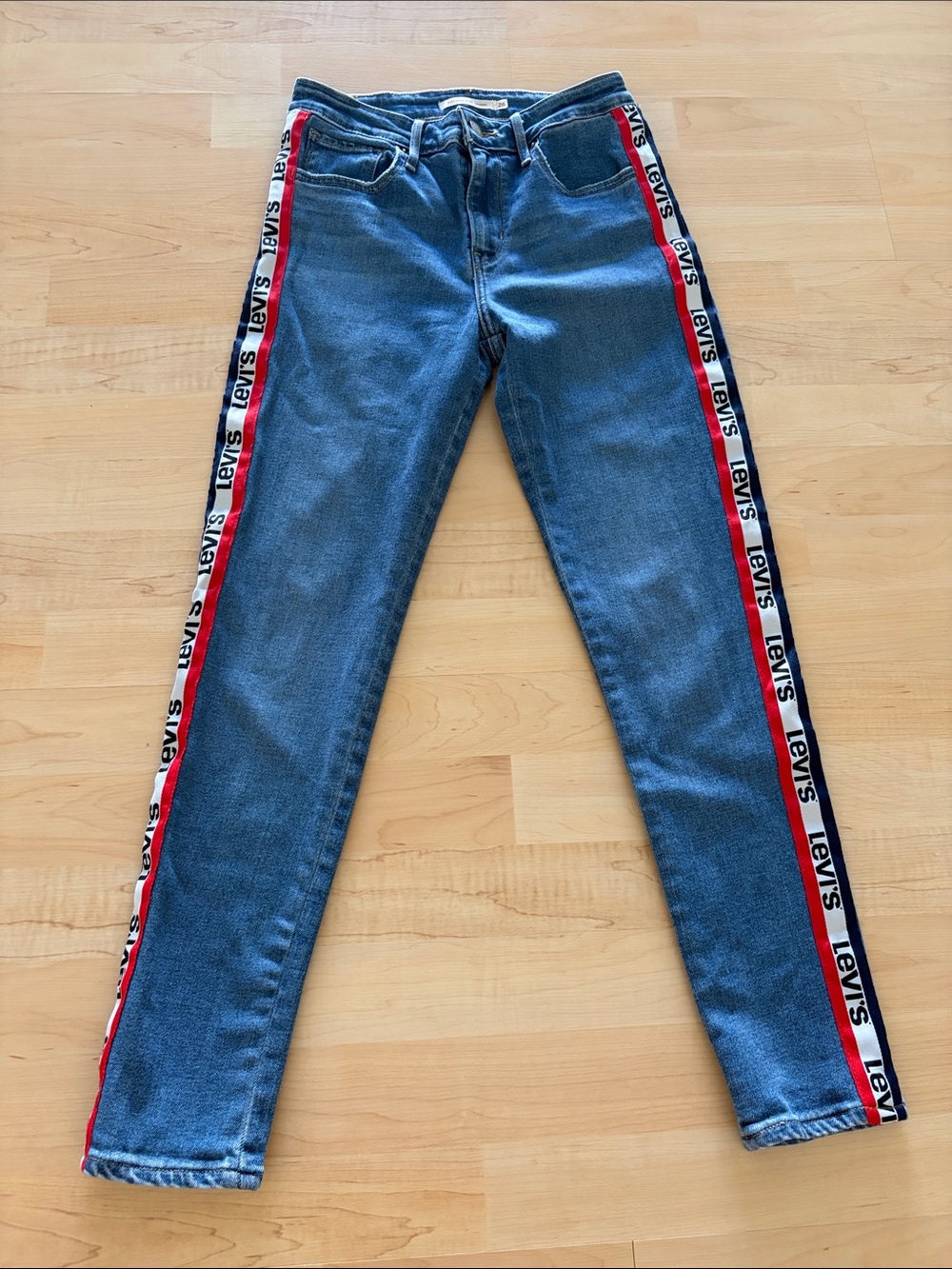 Levi’s 721 High Rise Skinny Jeans Side Logo Stripe Size 26 - Picture 2 of 9